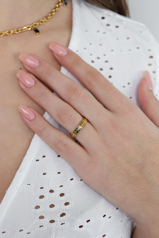 BLADE – Tijdloze Ring – Elegante Look 1