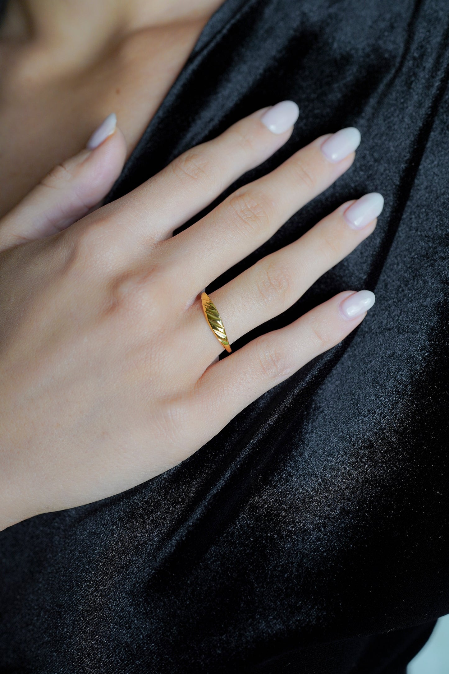 Dunne Ring – Tijdloos Ontwerp – Elegant Accessoire 1
