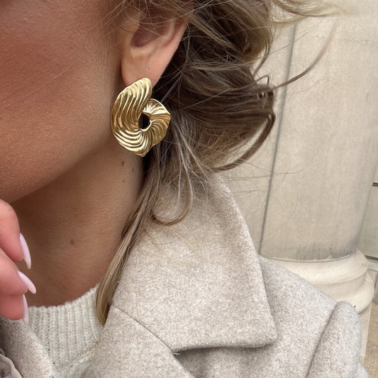 Gouden Oorbellen Dames – Elegante Oorringen – Tijdloos Ontwerp 1