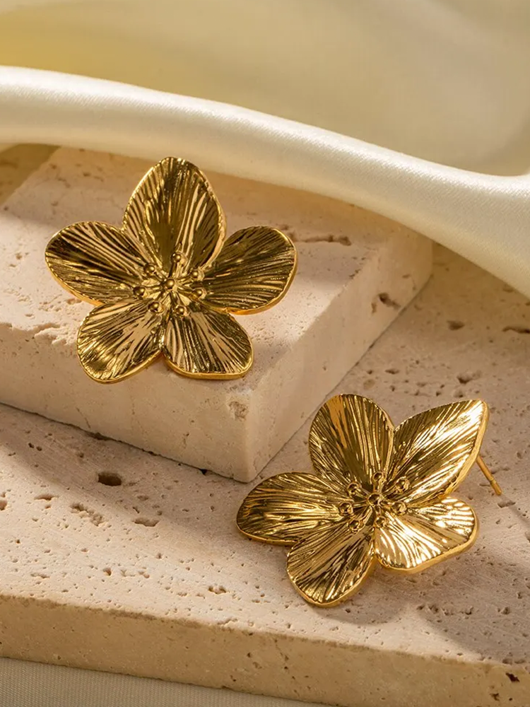 FEMKE – Gouden Oorbellen Dames – Tijdloze Klasse 4