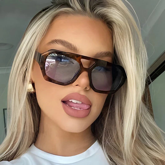 MILA – Geometrische Zonnebril Dames – Stoer Design 2