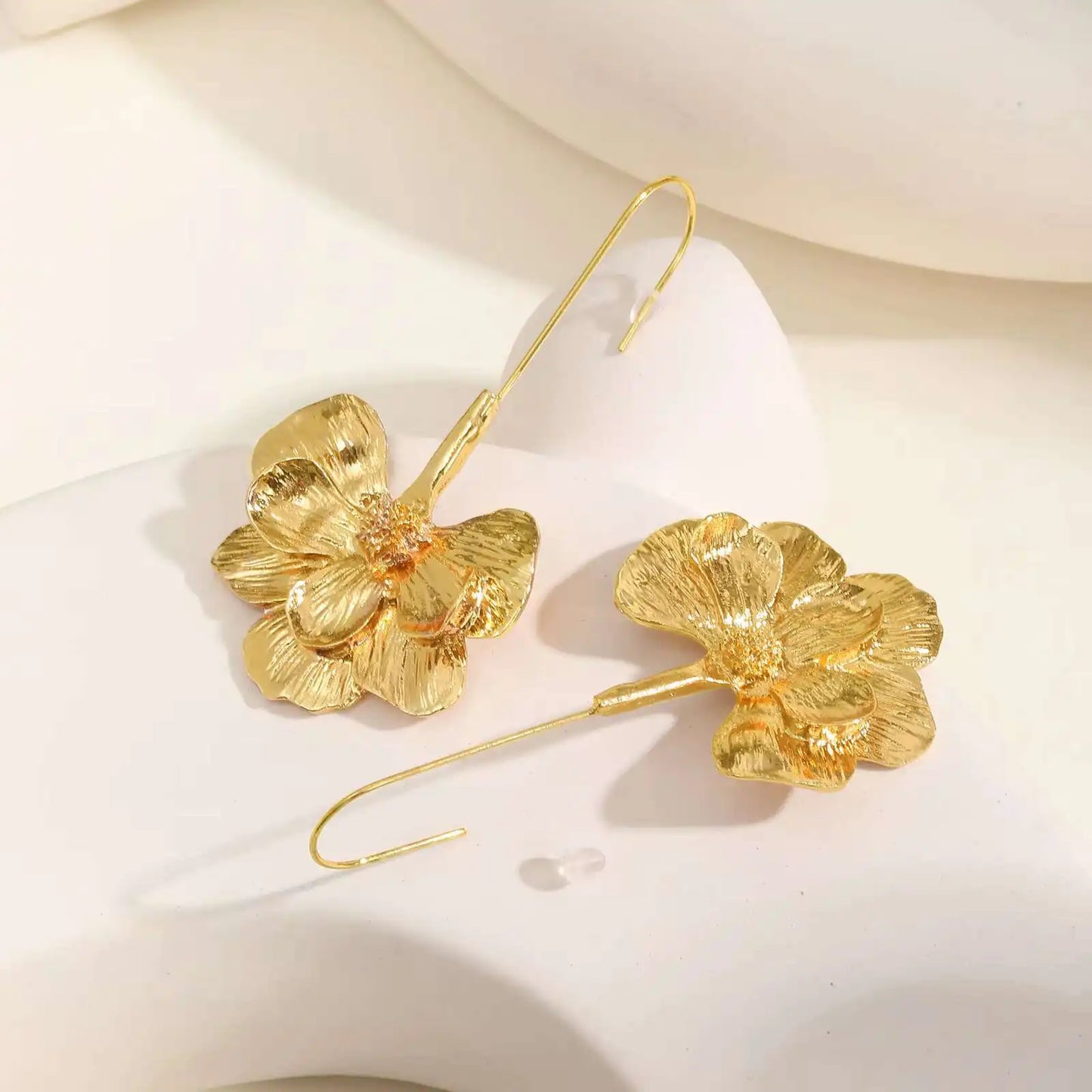 ISABELLE – Gouden Bloem Oorbellen – Romantisch Design 5