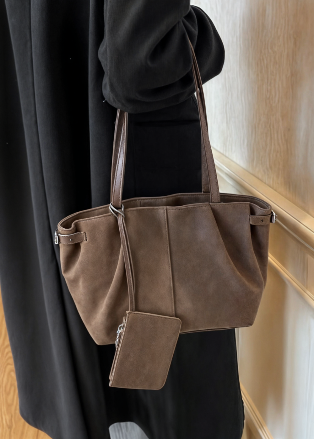 LISSA – Luxe Suède Handtas Dames – Elegant & Ruim 5