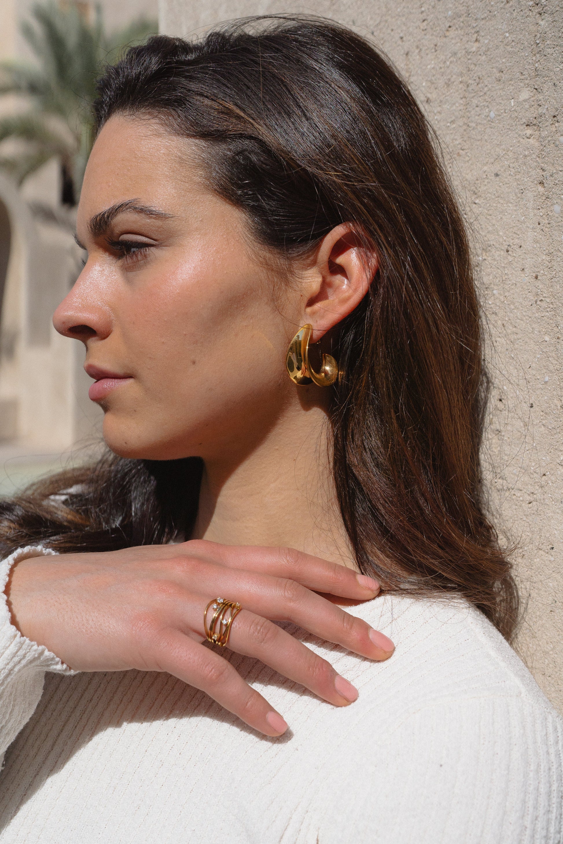 CURVE – Gouden Oorbellen Dames – Statement Design 2