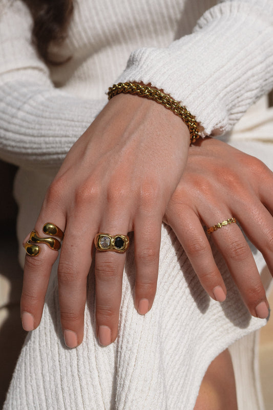 ECLIPSE – Verguld Sieraad – Tijdloze Elegantie 1