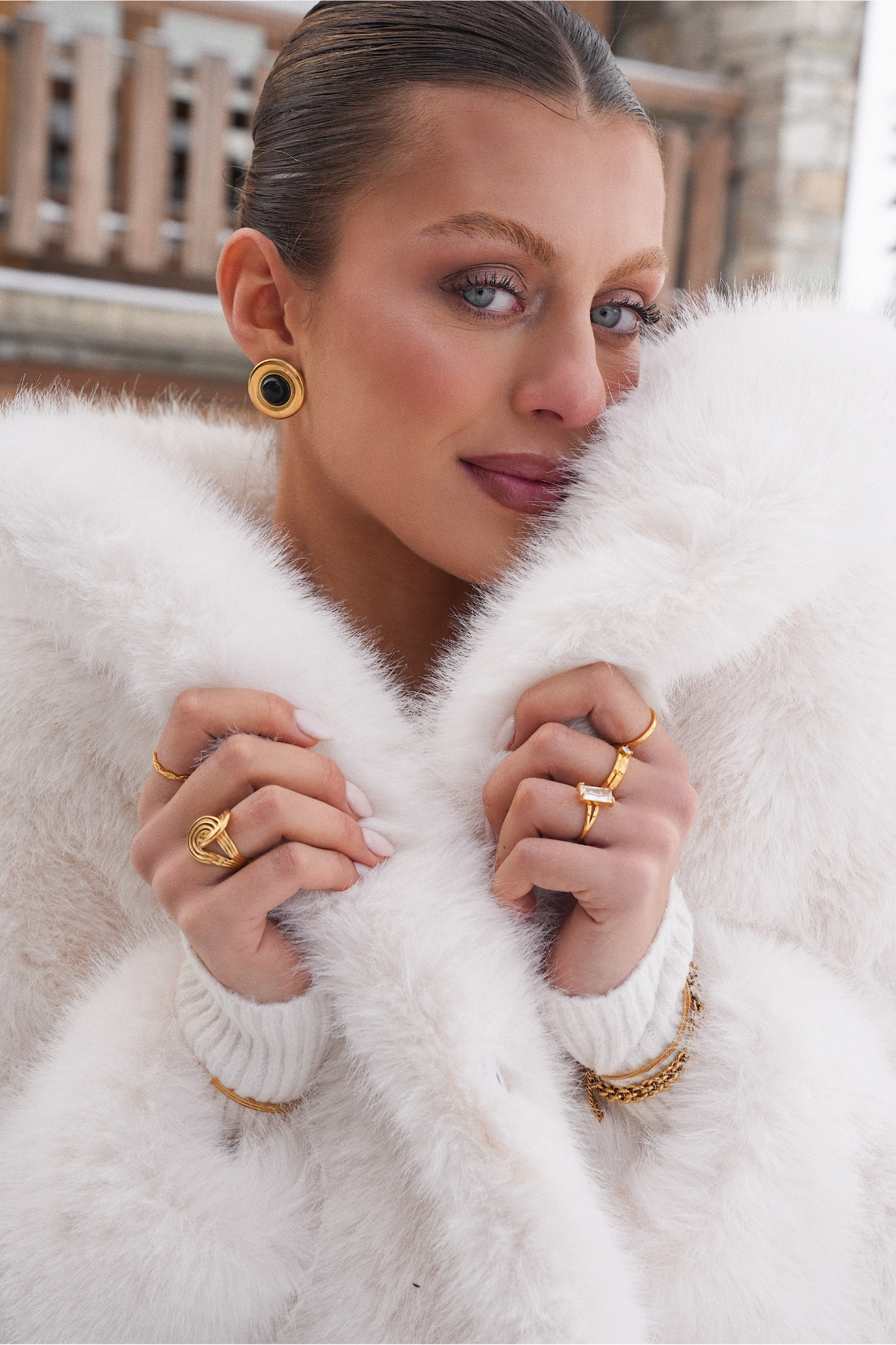 ELARA – Gouden Oorbellen Dames – Tijdloos Ontwerp 1