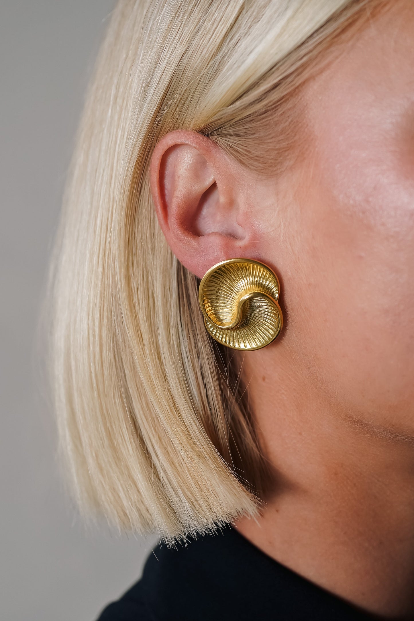 Gouden Oorbellen Dames – Elegante Stijl – Duurzaam Ontwerp 1