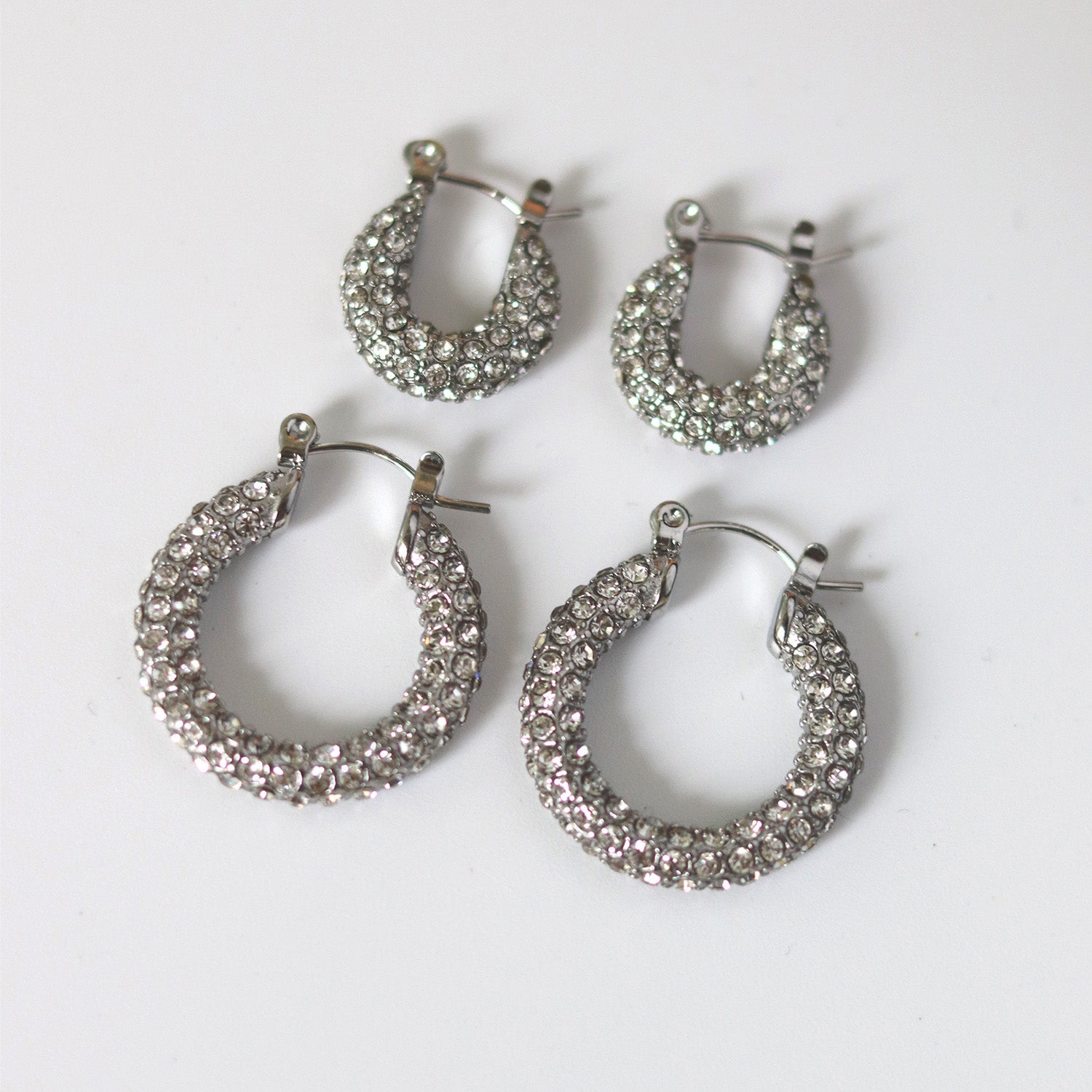 JOY HOOPS – Gouden Oorbellen Dames – Stralend Ontwerp 8