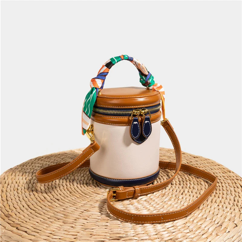 FEMKE – Lunetta Bucket Bag – Stijlvolle Accessoire 1