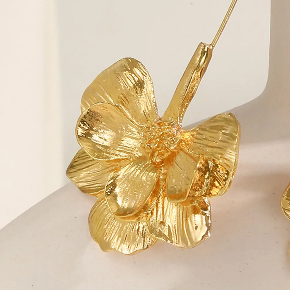 ISABELLE – Gouden Bloem Oorbellen – Romantisch Design 3