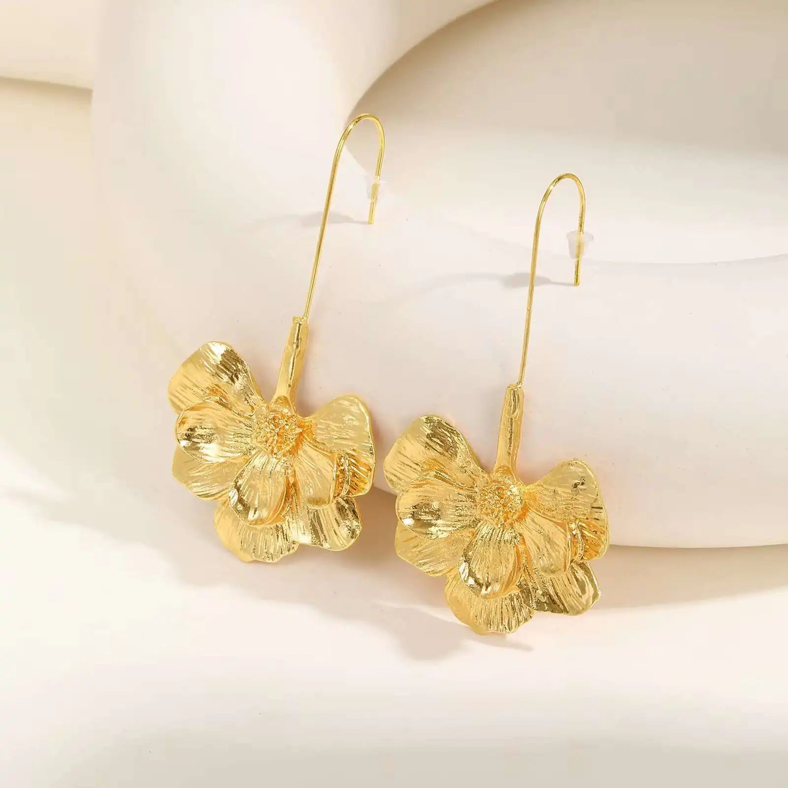 ISABELLE – Gouden Bloem Oorbellen – Romantisch Design 4