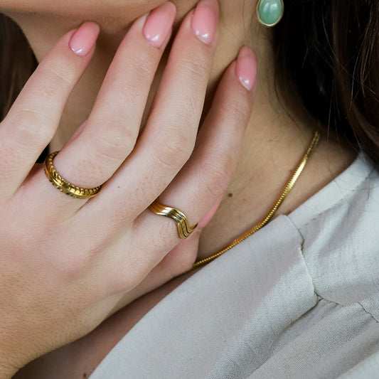 WAVE RING – Drie Laags Ontwerp – Trendy Accessoire 1
