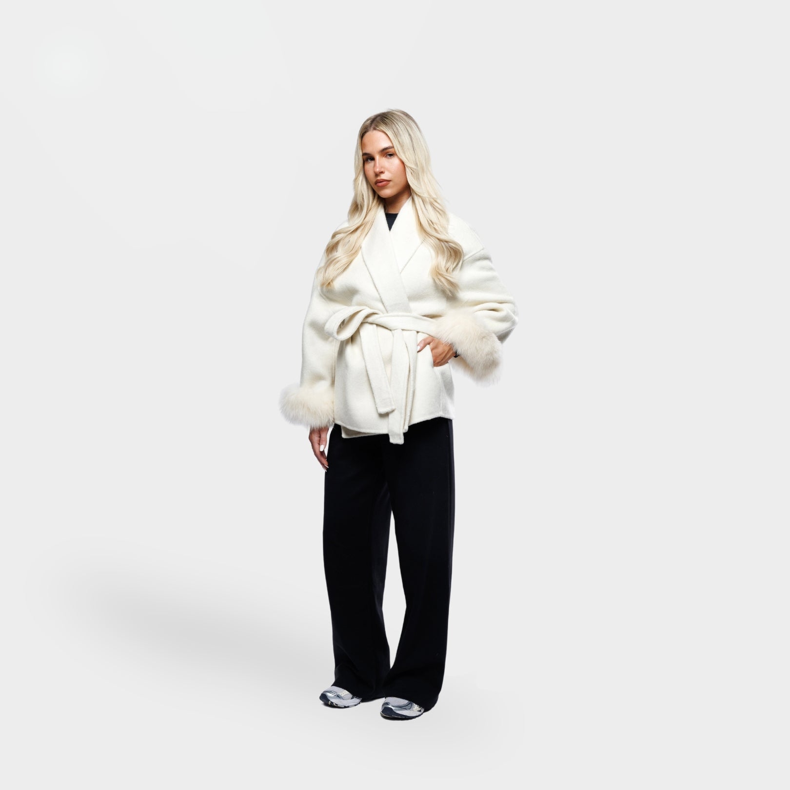 Witte Winterjas – Elegante Wrap-Look 2