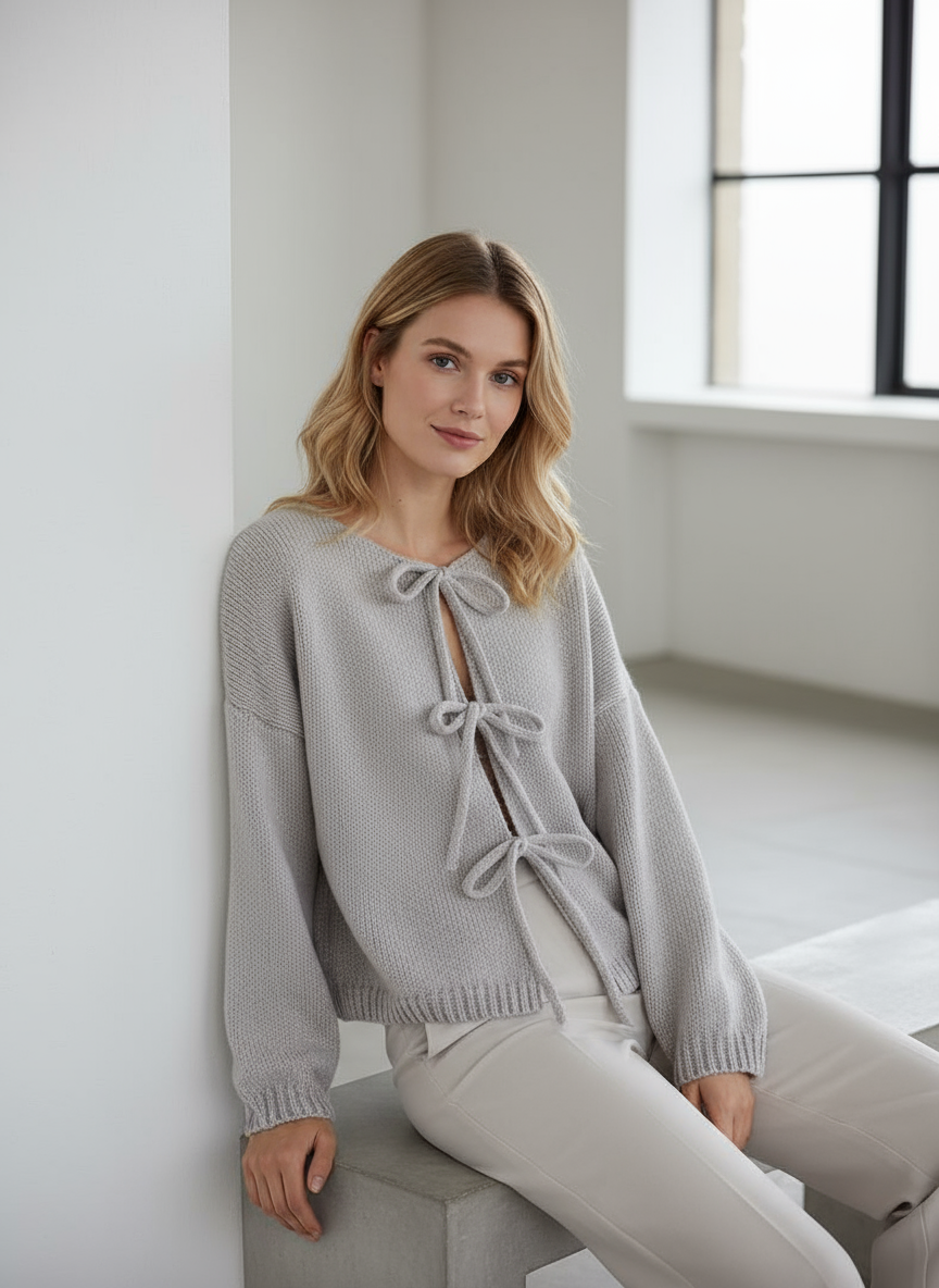GEBREIDE CARDIGAN – Speelse Striksluiting – Comfortabele Pasvorm